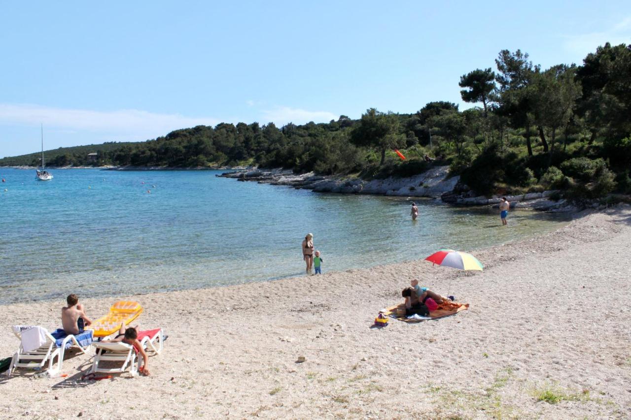 Apartments With A Parking Space Cunski, Losinj - 7867 Экстерьер фото
